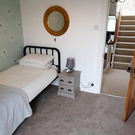 Bed and Breakfast Y Garreg Wen Llanybydder Екстер'єр фото