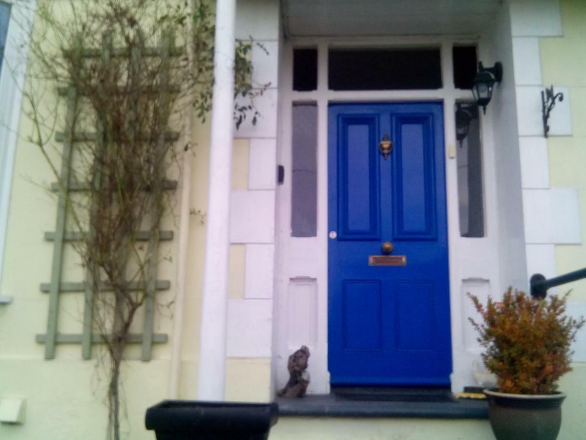 Bed and Breakfast Y Garreg Wen Llanybydder Екстер'єр фото