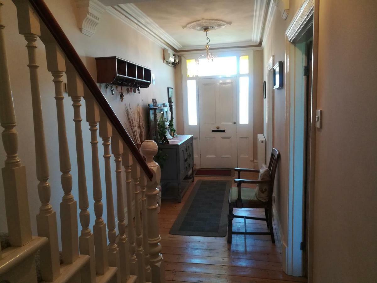 Bed and Breakfast Y Garreg Wen Llanybydder Екстер'єр фото